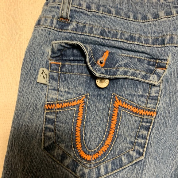 Capris - Picture 4 of 5